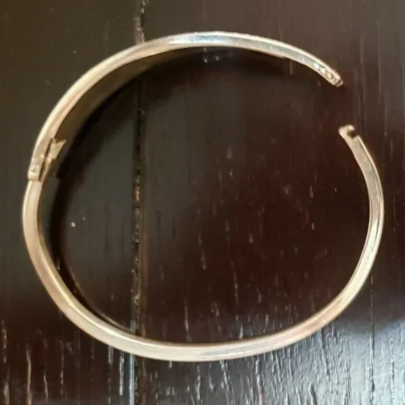 MEXICAN SILVER BRACELETS with INLAID FLOWER MOTIFS OF NATURAL MOTHER OF PEARL - Picture 8 of 11